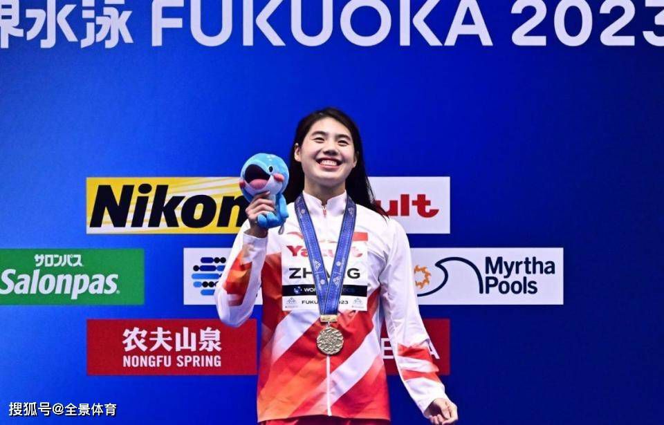 全场比赛结束，勒沃库森3-0法兰克福。